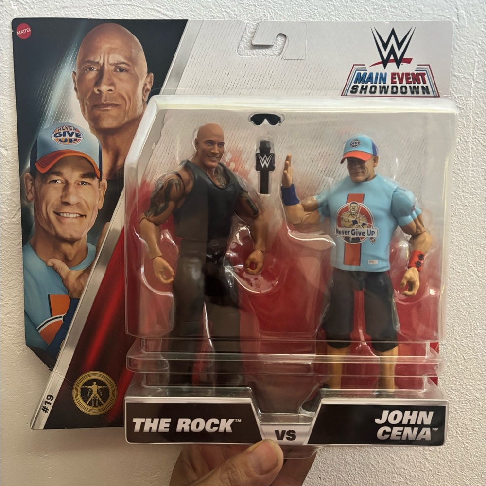 Mattel WWE Main Event Showdown Figures - Black and Blue